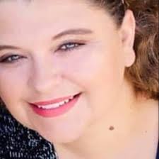 Wendi Blake's Instagram, Twitter & Facebook