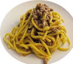500g di bigoli al torchio 150g sarde salate 1 bicchiere di olio evo 1 cipolle bianche medie 3 spicchi d'aglio 2 cucchiai di prezzemolo tritato pepe macinato al momento. Bigoli Con Le Sardelle O Bigui Con Li Sardeli E Un Piatto Tradizionale Lombardo Tipico Del Mantovano Simili A Spaghettoni Fatti Fresch Bigoli Piatti Foodie