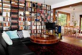 Das projekt die bibliothek und das recht auf stadt sucht nach antworten. Landjaegerei Aukrug Wohnzimmer Bibliothek 08 2016 Alte Landjagerei Aukrug