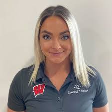 Nicole Thames's Instagram, Twitter & Facebook