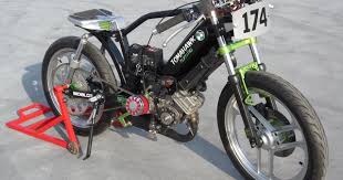 Tomahawk Actualites De La Mobylette Par Mobylette Mag Cyclomoteur Motobecane