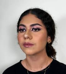 Bertha Palacios's Instagram, Twitter & Facebook