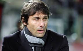 Classe 1969, antonio conte è uno degli uomini più conosciuti e influenti nel mondo del calcio italiano. Antonio Conte Trapianto Capelli Rifatti Chirurgia Estetica Vip