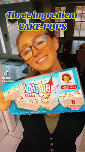 Debbie Cake's Instagram, Twitter & Facebook