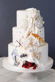 Beautiful 53 Magical Harry Potter Wedding Ideas Kuchen Mit Fondant Torte Hochzeit Hochzeitstorte Ideen