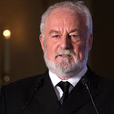 Bernard Hill, Boys from the Blackstuff and Lord of the Rings actor, dies  aged 79