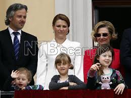 Check spelling or type a new query. Oslo 20120531 Dronning Sonja Bak Maud Angelica Behn Prinsesse Martha Louise Bak Leah Isadora Behn Og Ari Behn Bak Royal Family Couple Photos Norway