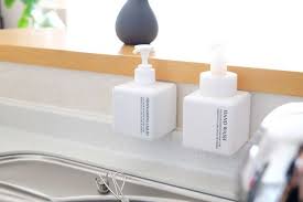 無印 セリア ボトルもスポンジも完全に浮かせる キッチンラク家事収納 洗剤 収納 キッチン収納術 キッチン 収納 シンク下 100均