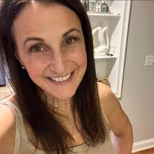 Debbie Silva's Instagram, Twitter & Facebook