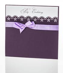 Passend zu ihren einladungskarten zur goldenen hochzeit können wir ihnen auf anfrage gerne auch tischkarten und menükarten fertigen. Jubilaumskarte Brombeer Mit Fliederfarbenem Band Und Optionaler Jubilaumszahl Sonstige Anlasse Silberhochzeitskarten 25 Jahre Einladungskarten Zur Silberhochzeit Alle Karten De