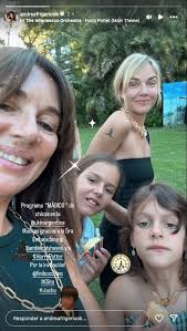 Las fotos de la "salida de chicas" de Andrea Frigerio con su hija Fini y  sus nietas Olivia y Jacinta