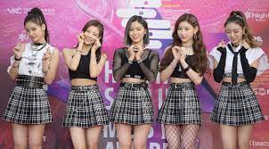 The group officially debuted on february 12 with the digital single it'z different. Korean Superstars Itzy Made History In Canada With Their Latest Hit Single