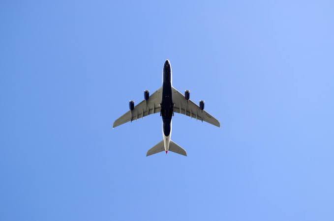How much does an airplane weigh? Find out with EAS Barcelona.