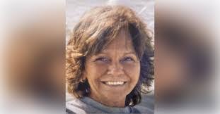 Lora Hartman's Instagram, Twitter & Facebook