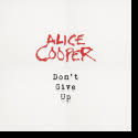 Alice cooper (born vincent damon furnier, february 4, 1948) is an american singer, songwriter, and actor whose career spans over 50 years. Alice Cooper Ruft Zu Hoffnung Auf