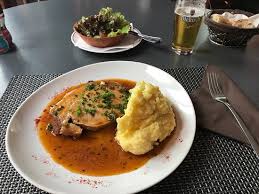 Roti De Porc Au Four Et Son Jus De Cuisson Picture Of Neiduerfer Stuff Luxembourg City Tripadvisor