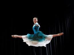 Melhores pastas de vitória bueno. Vitoria Bueno One Pirouette At A Time Born Without Arms Brazilian Ballerina Dazzles The World With Her Talent Trending Viral News