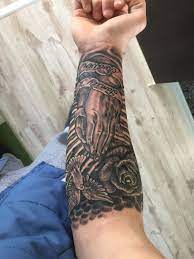 Feb 01, 2021 · obviously, the cost of your sleeve depends on the skill of the artist, difficulty of the design, body placement, color scheme, size, and geographical location, but prices should range from $500 to $3000. Mesmerizing Forearm Sleeve Tattoo For Both Men And Women Body Tattoo Art
