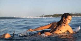 Professional surfer who had her third top two finish in the asp world tour in 2012. Como Hotels Exclusive Surf Retreat In Bali With World Champion Sally Fitzgibbons