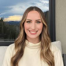 Alisa Kline's Instagram, Twitter & Facebook