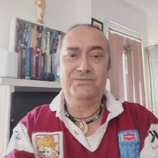 Ronit Roy height is 5'8 and his wife Neelam is 5'7 then how come their son  will be 6'5”. He is very tall #ronitroy #neelamroy #agasthyaroy #tall  #height #funny #meme