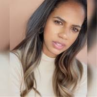 Desiree Dyer's Instagram, Twitter & Facebook