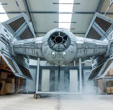 The magic of the internet. Darth Vader Aus Hessen Star Wars Fan Baut Gigantisches Raumschiff Welt