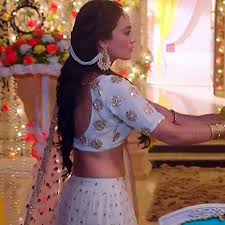 Actress teja reddy hot navel show stills in saree at mela movie location. Surbhi Jyoti Navel Show In Lehenga Choli Naagin 3 Caps Indiancelebblog Com