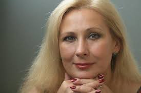 Renee Lineberger's Instagram, Twitter & Facebook