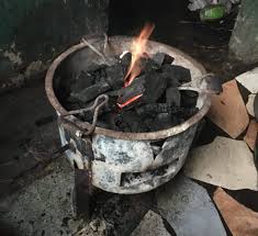 Place the coals directly onto the burner either close together or touching. What S Cooking In Nigerian Ghanaian And Ugandan Communities Practical Stove Solutions Engineering For Change
