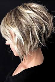 This sloppy and messy bob looks voguish with textured messy bangs perfect for round faces with symmetrical features. Shaggy Inverted Bob Frisur Shortbob Shortbob Frisuren Frisuren Bobhai Frisuren Thick Hair Styles Hair Styles Short Bob Haircuts