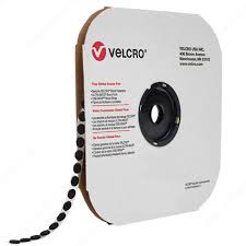Geeignet für die meisten glatten oberflächen wie . Velcro Brand Velcoin Fasteners With Peel And Stick Adhesive Richelieu Hardware