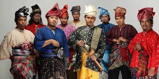 Baju kurung moden wanita melayu adalah sesuai dipakai ke majlis. Baju Melayu Panduan Busana Melayu Lengkap Omar Ali