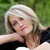 Lori Manuel's Instagram, Twitter & Facebook