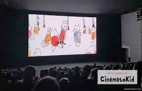 Bienvenue sur la page facebook grand ecran la teste. On A Teste Les Seances De Cinema Pour Enfants A Lyon Cinematokids Maman Comete