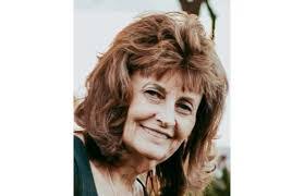 Lea Hunter's Instagram, Twitter & Facebook