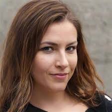 Regina Sutton's Instagram, Twitter & Facebook