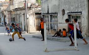 Niños jugando en la calle: Fotos Antiguas De Ninos Jugando En La Calle Ninos Creativos