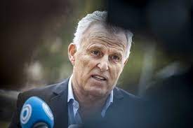 More images for peter.r.de.vries » Peter De Vries Dutch Crime Reporter Dies After Being Shot The New York Times