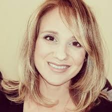 Cara Ethridge's Instagram, Twitter & Facebook