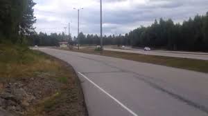 Jag fick då köra en automatväxlad bil, tror det var en vw polo och det kändes ganska. Halkbana I Nykoping By Korkortscenter Nykoping