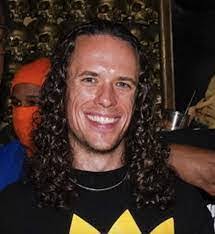 Ryan Kinman's Instagram, Twitter & Facebook