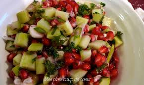 Salade De Concombre Et Pomme Grenade 1 Concombre Anglais Coupe En Petits Morceaux Les Grains D Une Pomme Grenade 1 C A Table De Menthe Salad Cobb Salad Food