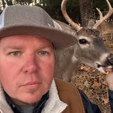 Can Weldwood regular contact cement be sprayed?