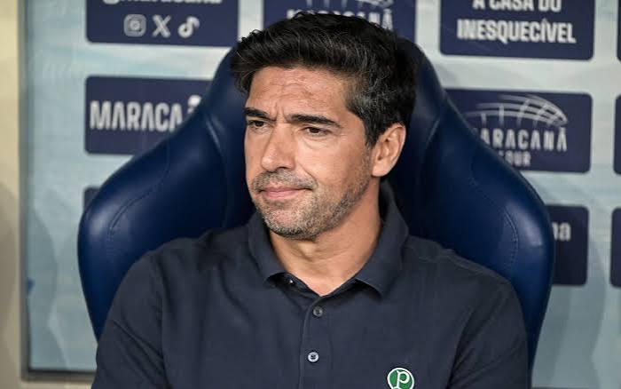 Abel admite m&aacute; fase, mas defende seu trabalho no Palmeiras