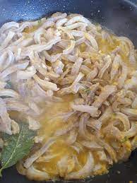 La rana pescatrice vive su fondali sabbiosi o fangosi a profondità elevate. Trippa Di Rana Pescatrice E Cozze Villa Clelia Sirolo Facebook