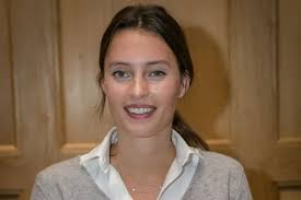 Deliciously Ella creator Ella Mills forced to shut down two out of three  stores due to 'debts in excess of £700,000'