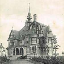 It S The Miss Peregrine House The One That It S All The Things Miss Peregrines Home For Peculiar Victorian Photos Miss Peregrine