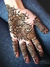 Floral Henna Pattern Mehendi Mehndi On Palm Cvetochnyj Risunok Mehendi Mendi Na Ladoni Latest Mehndi Designs Mehndi Designs For Hands Henna Tattoo Designs