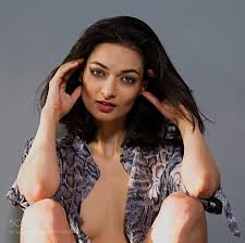 The FrameLines على X: Popular : Naya Mamedova Portrait by hippotech  dailyinspiration, photography, photo inspiration  t.coXMmIDMQMZX  X